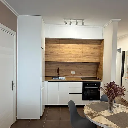 Luxury In Center *