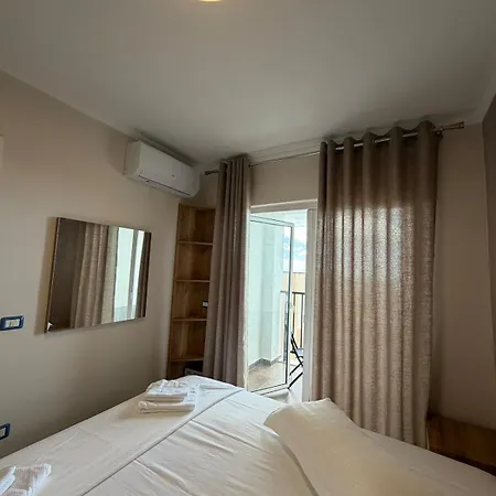 Luxury In Center * Krujë