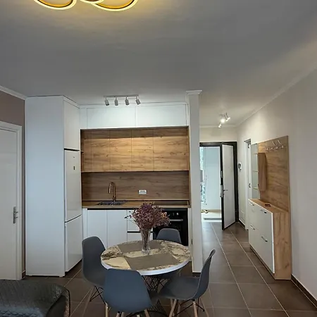 Luxury In Center Krujë