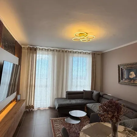 公寓 Luxury In Center Krujë